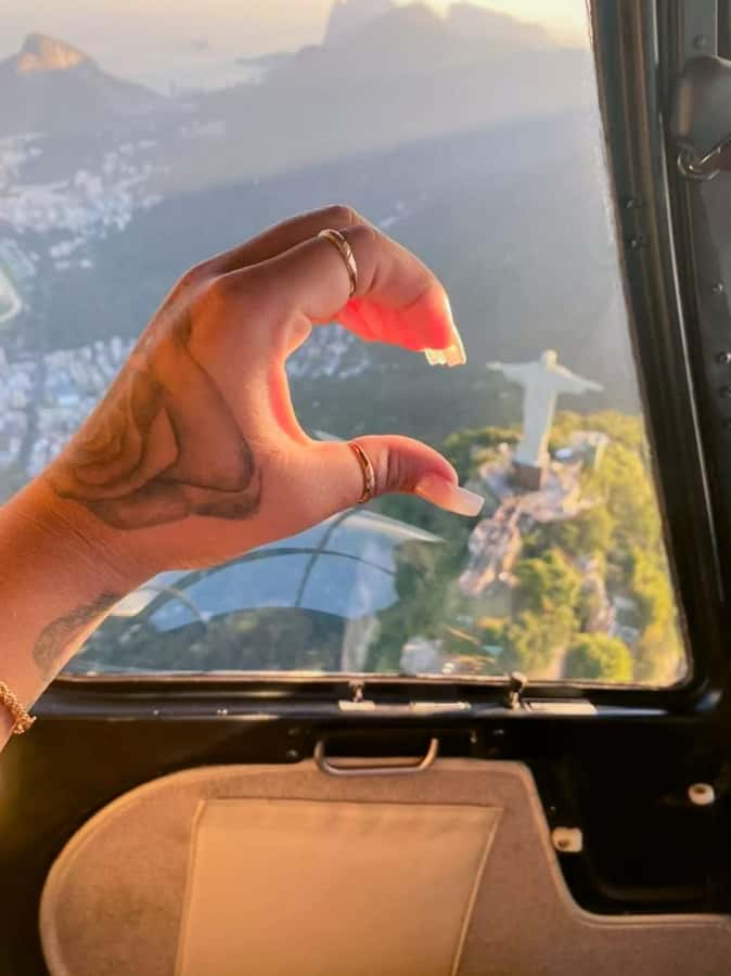 Rio de Janeiro: Helicopter Flight Christ the Redeemer 30 min - Leblon, Ipanema, and Arpoador