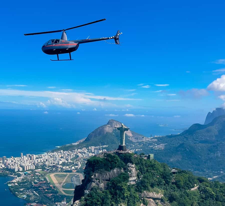 Rio de Janeiro: Helicopter Flight Christ the Redeemer 30 min - Jockey Club and Rodrigo de Freitas Lagoon