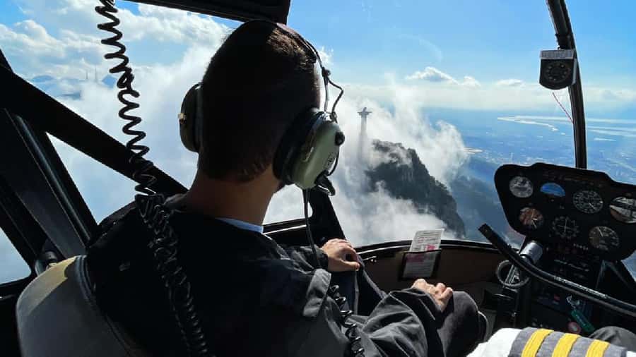 Rio de Janeiro: Helicopter Tour - Beaches, mountains, and the scale of Rio