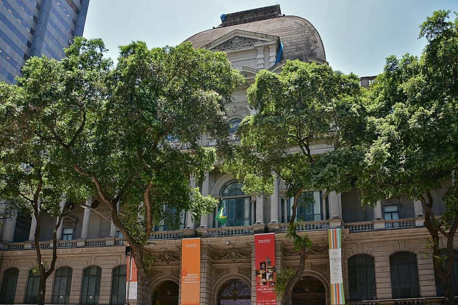 Rio de Janeiro: Historic Rio and Santa Teresa Half-Day Tour - Cinelândia and the route toward Lapa