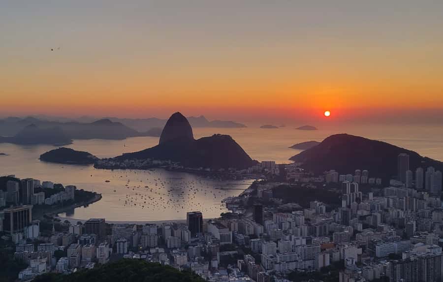 Rio de Janeiro: Private Sunrise Tour at Mirante Dona Marta - Why Mirante Dona Marta works so well at sunrise