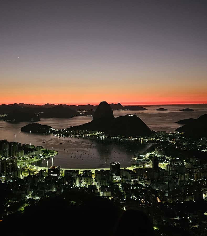 Rio de Janeiro: Private Sunrise Tour at Mirante Dona Marta - Leaving your hotel around 5:00 AM