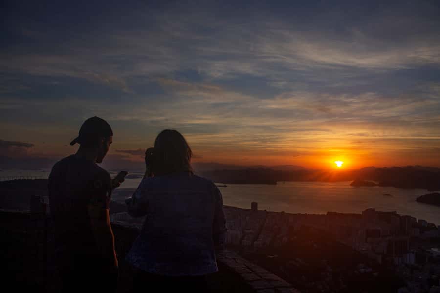 Rio de Janeiro: Private Sunrise Tour at Mirante Dona Marta - Reaching the terrace before the crowd