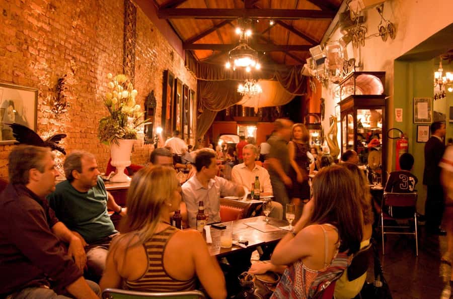 Rio de Janeiro: Rio Scenarium Entrance, Dinner, and Open Bar - Why Rio Scenarium feels unlike an ordinary dinner show