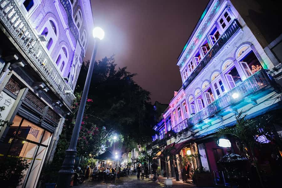 Rio de Janeiro: Rio Scenarium Entrance, Dinner, and Open Bar - Who should book this evening?