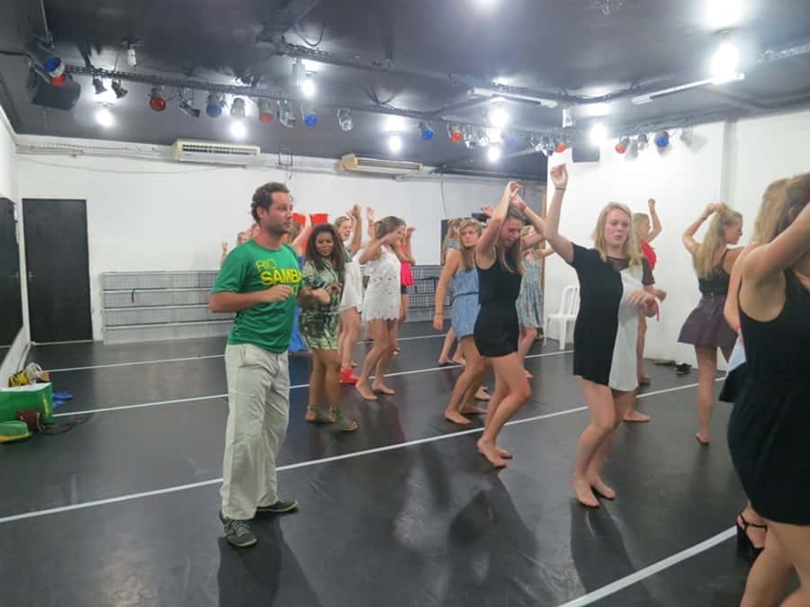 Rio de Janeiro: Samba Class and Samba Night Tour - Choosing Monday in Ipanema and Pedra do Sal