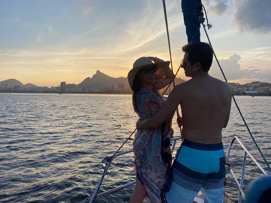 Rio de Janeiro: Sunset Sailboat Tour with Open Bar - Key points to know before booking