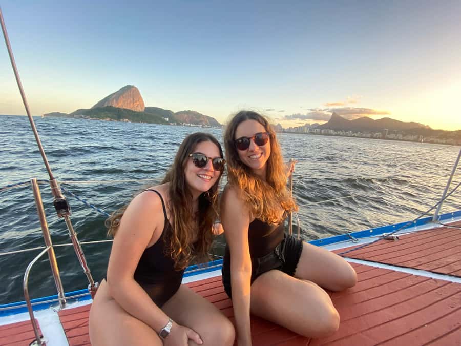 Rio de Janeiro: Sunset Sailboat Tour with Open Bar - Practical packing advice for the three-hour cruise