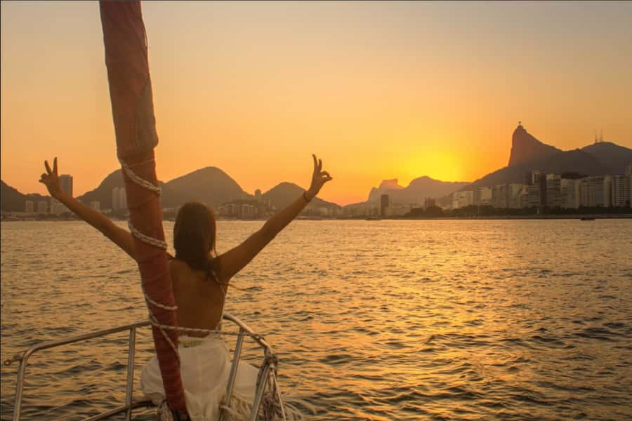 Rio de Janeiro: Sunset Sailing Tour - Sugarloaf Mountain at golden hour