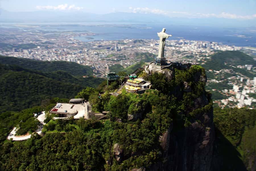 Rio: Maracanã Stadium & Christ the Redeemer by Rack Railway - From Cosme Velho into Tijuca Forest
