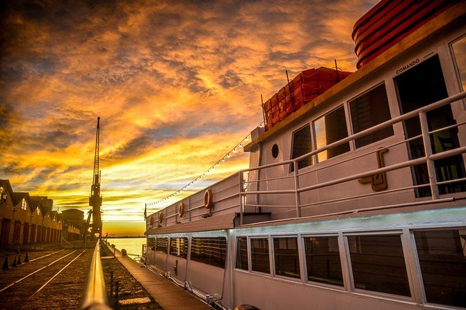 Sailing in Guaíba with White Swan Boat - Porto Alegre - Who will enjoy this cruise most?
