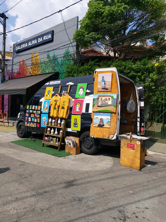 São Paulo: Bar and Street Art Crawl with Local Guide - Should you book the Vila Madalena art and bar crawl?