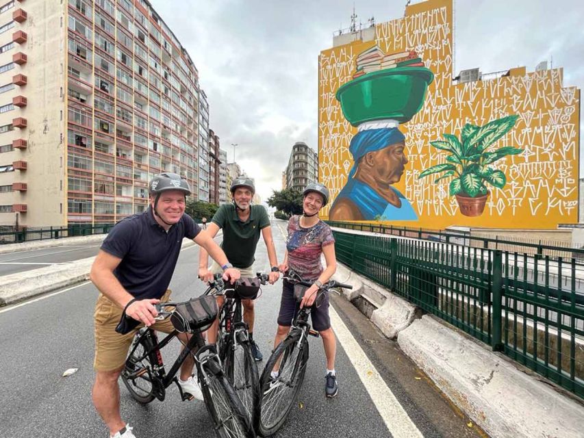 São Paulo: Downtown Historical Bike Tour - Vale do Anhangabaú and the old center