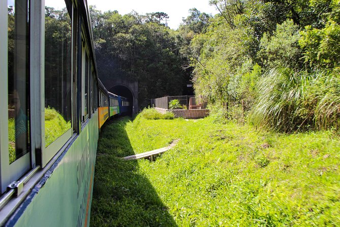 Scenic Train ride to historical cities of Morretes and Antonina - Hisgeopar, a miniature Paraná in motion