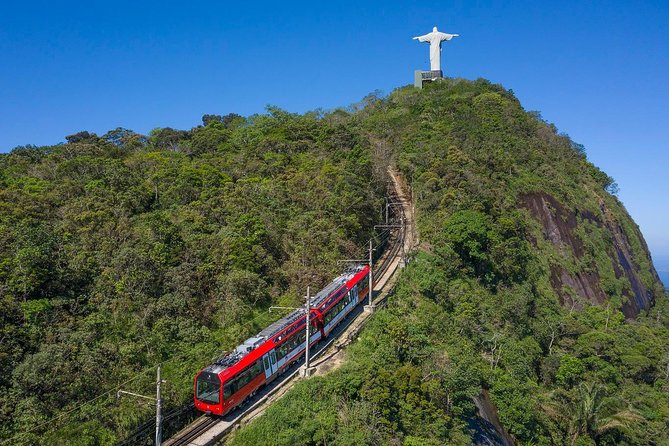 Skip the Line to Christ Redeemer, Sugar Loaf and Barbecue Lunch - Sugarloaf’s cable cars and Guanabara Bay views