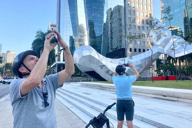 Street Art and Park Bike Tour - Architecture, Paulista Avenue, and Casa das Rosas