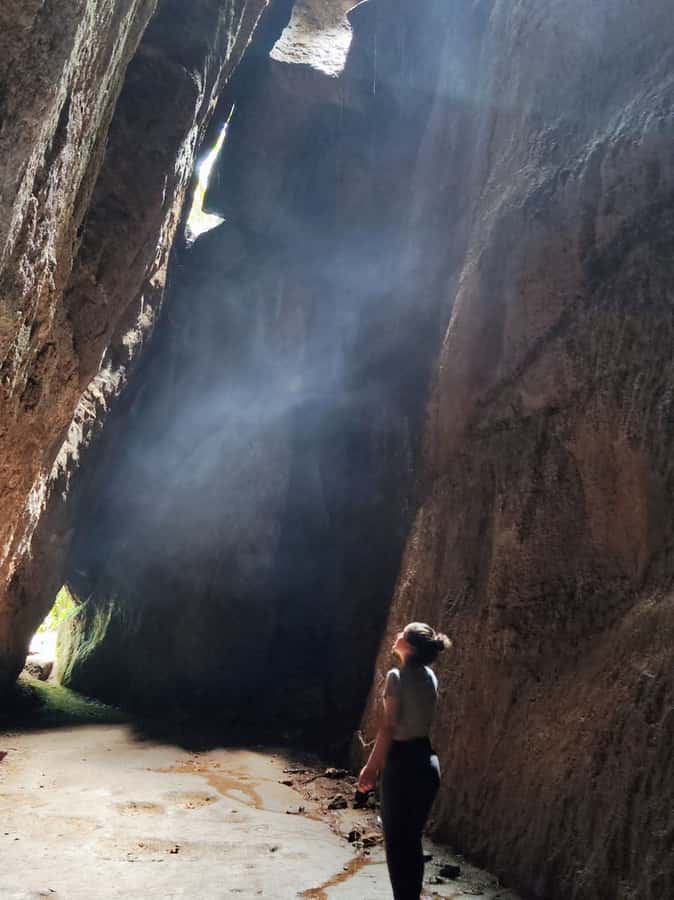 Tijuca Forest´s hike: caves, waterfalls and great views - Cascatinha Taunay, the dramatic opening stop